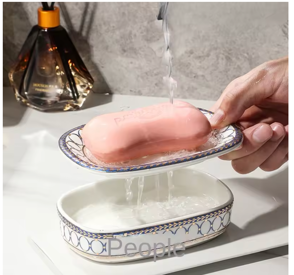Luxury Irregular Stripe Ceramic Soap Dish with Drainage – Modern Bathroom Organizer
