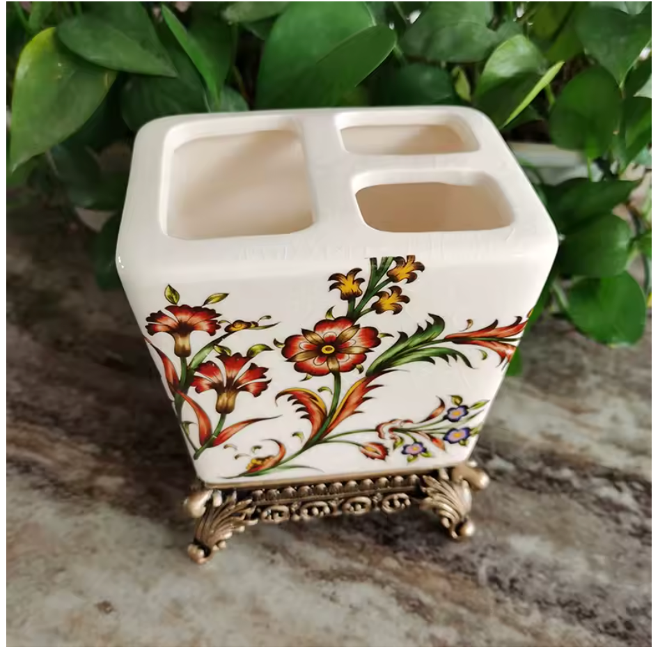 Vintage Floral Ceramic Toothbrush & Toothpaste Holder – Elegant Bathroom Organizer